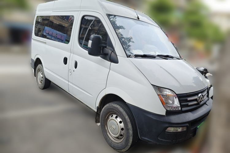 Used SAIC MAXUS Xintu V80 2019 2.5T Classic 6-Speed Manual Van Short Wheelbase Mid-Roof 6-Seater Exterior 2
