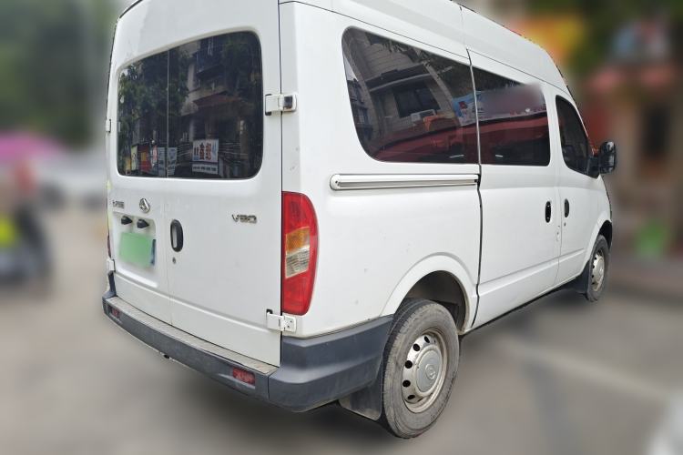 Used SAIC MAXUS Xintu V80 2019 2.5T Classic 6-Speed Manual Van Short Wheelbase Mid-Roof 6-Seater Exterior 5