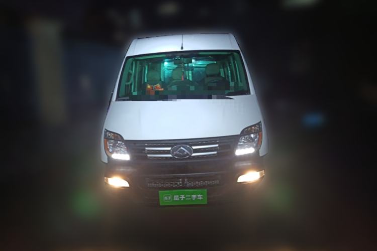 Used SAIC MAXUS Xintu V80 2019 2.5T Classic Edition 6-Speed Manual – Aoyuntong Short Wheelbase Mid-Height Design 5/6 Seats Front