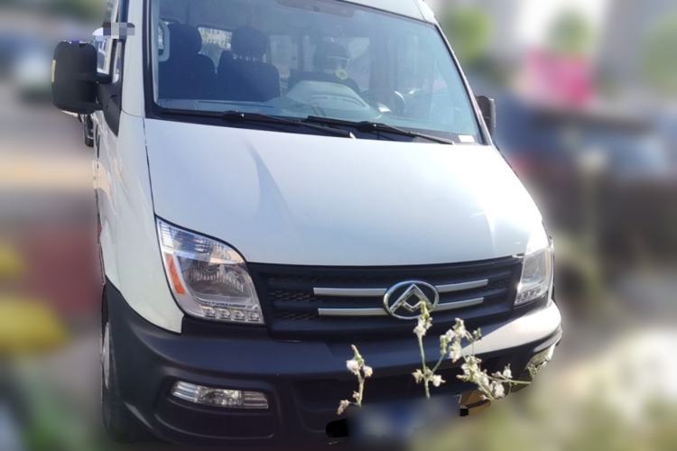 Used SAIC MAXUS Xintu V80 2019 2.5T Classic Model AMT Aoyuntong Long Wheelbase Mid-Roof 7-Seater Front