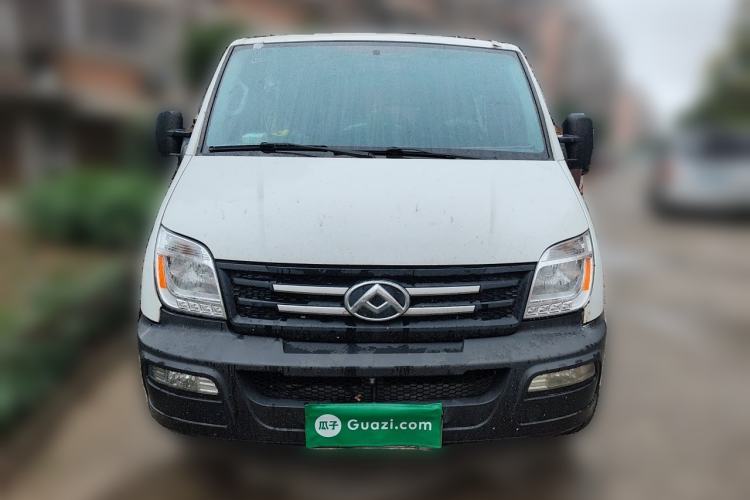 Used SAIC MAXUS Xintu V80 2019 2.5T Classic Model 6-Speed Manual – Aoyuntong Modified Version Short Wheelbase Ultra-Low Roof 5/6 Seats Front