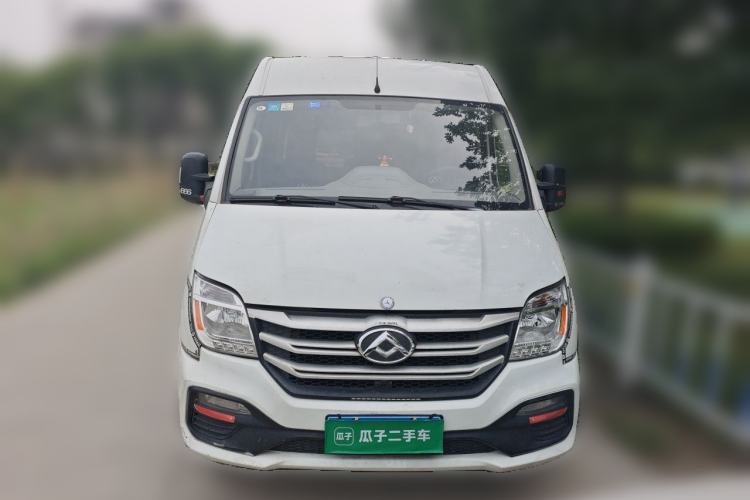 Used SAIC MAXUS Xintu V80 2019 2.0T Plus 6-speed Manual – Aotong Long Wheelbase Mid-Height 7-Seater Front