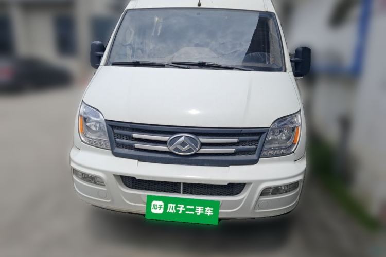 Used SAIC MAXUS Xintu V80 2019 2.5T Classic Model AMT Commercial Van Long Wheelbase Mid-Roof 9-Seater Front