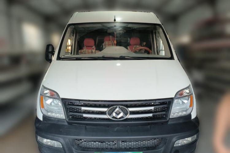 Used SAIC MAXUS Xintu V80 2019 2.5T Classic Edition 6-Speed Manual – Aoyuntong Long Wheelbase Mid-Roof 10-Seater Front