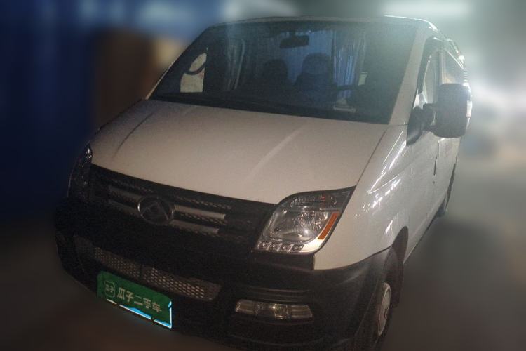 Used SAIC MAXUS Xintu V80 2019 2.5T Classic Model 6-Speed Manual – Aoyuntong Short Wheelbase Ultra-Low Roof 5/6 Seats Front