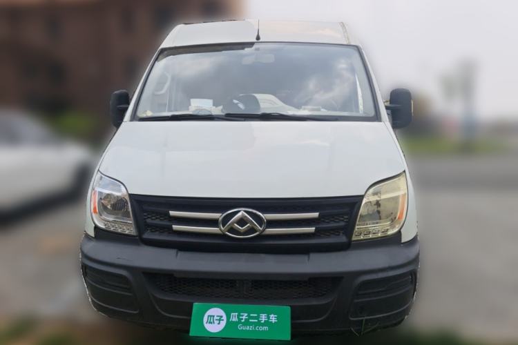 Used SAIC MAXUS Xintu V80 2019 2.5T Classic Edition 6-Speed Manual – Aoyuntong Modified Version Short Wheelbase Mid-Height Roof 5/6 Seats Front