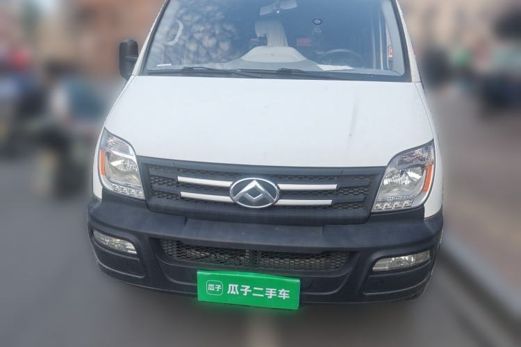 Used SAIC MAXUS Xintu V80 2019 2.5T Classic 6-Speed Manual Van Short Wheelbase Mid-Roof 6-Seater Front