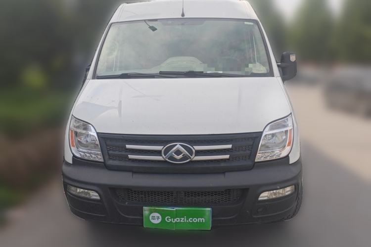 Used SAIC MAXUS Xintu V80 2019 2.5T Classic Model 6-Speed Manual Aotong Long Wheelbase Mid-Height 7-Seater Front