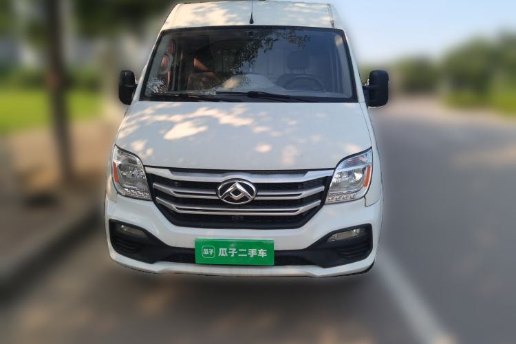Used SAIC MAXUS Xintu V80 2019 2.0T Plus 6-speed Manual Van Short Wheelbase Mid-Roof Design 2-3 Seater Front