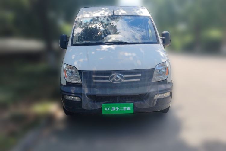 Used SAIC MAXUS Xintu V80 2019 2.5T Classic Version 6-Speed Manual – Aoyuntong Modified Long Wheelbase Mid-Height 7-Seater Front