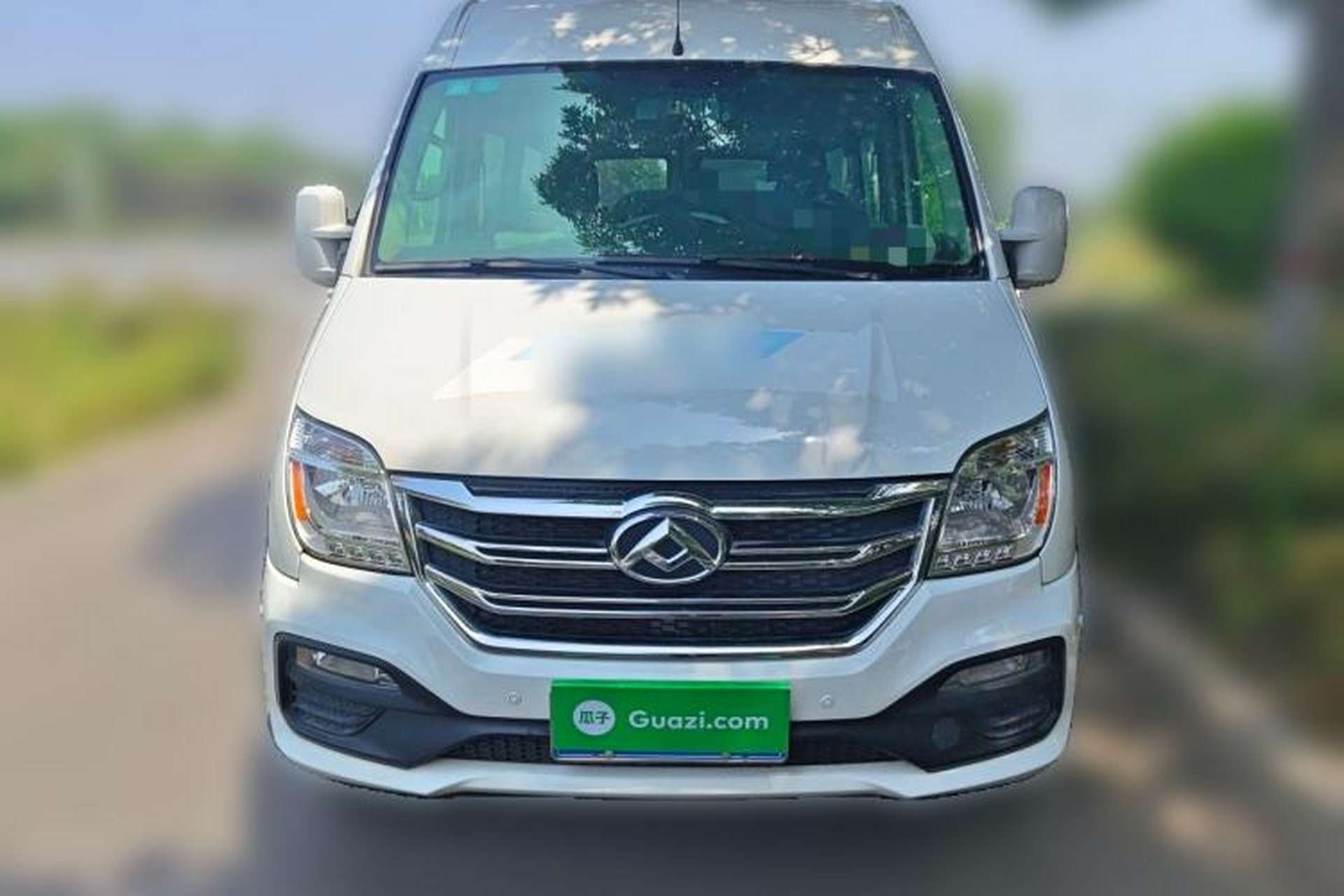 Used SAIC MAXUS Xintu V80  Front