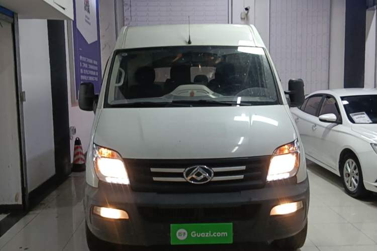 Used SAIC MAXUS Xintu V80 2019 2.5T Classic Edition 6-Speed Manual – Aoyuntong Short Wheelbase Mid-Height Design 5/6 Seats Front