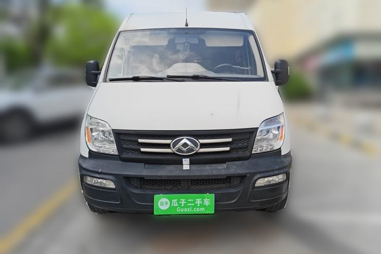 Used SAIC MAXUS Xintu V80 2019 2.5T Classic Version 6-Speed Manual – Aoyuntong Modified Long Wheelbase Mid-Height 7-Seater Front