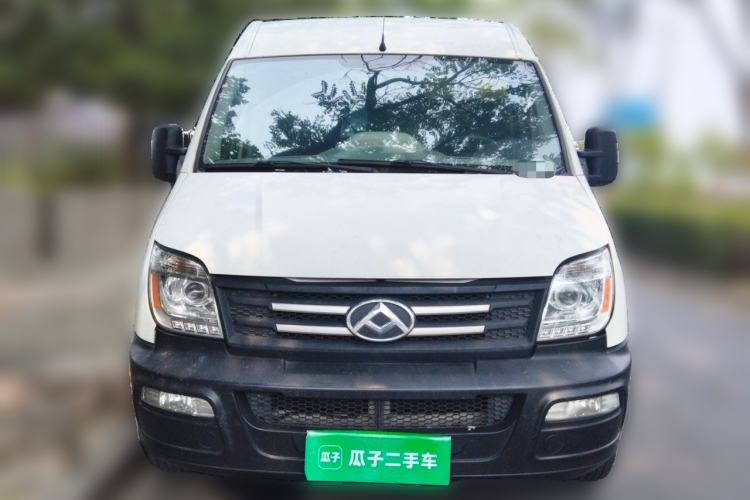 Used SAIC MAXUS Xintu V80 2019 2.5T Classic Model AMT Commercial Van Long Wheelbase Mid-Roof 9-Seater Front