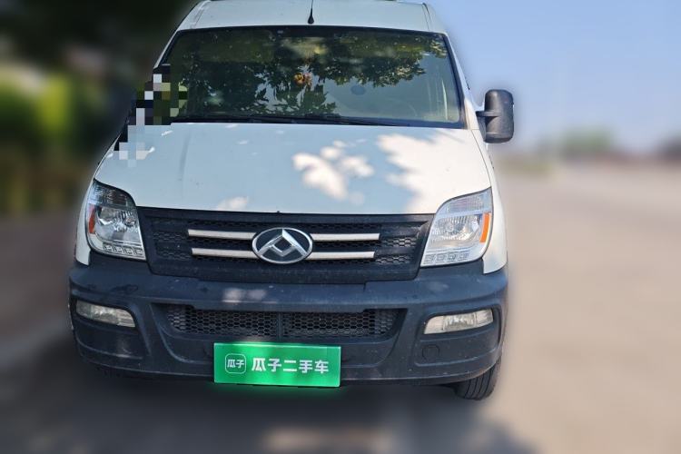 Used SAIC MAXUS Xintu V80 2019 2.5T Classic Version 6-Speed Manual – Aoyuntong Modified Long Wheelbase Mid-Height 7-Seater Front