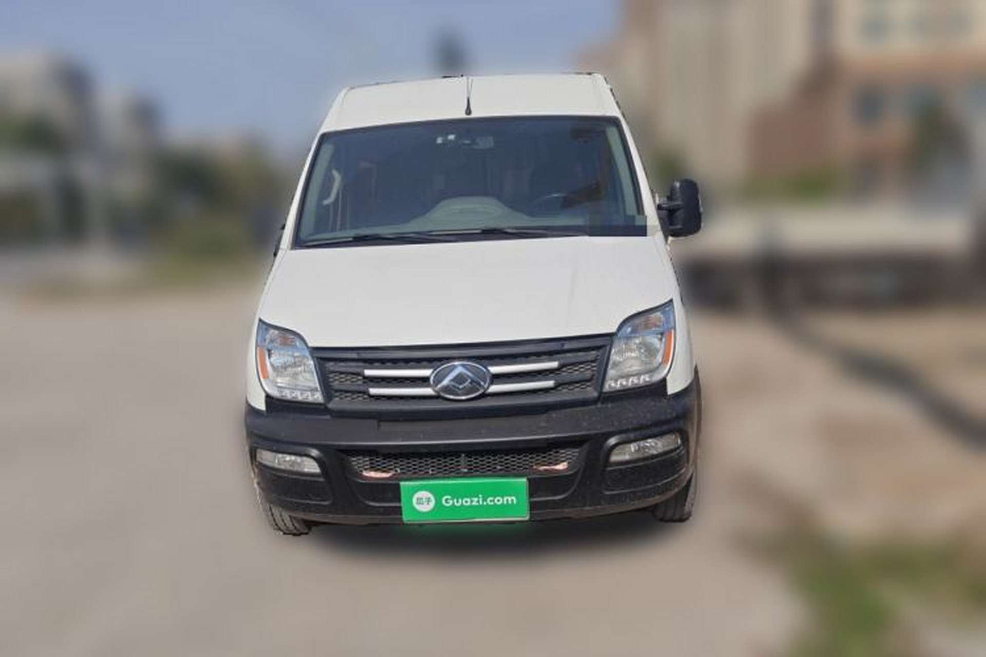 Used SAIC MAXUS Xintu V80 2019 2.5T Classic Version 6-Speed Manual – Aoyuntong Modified Long Wheelbase Mid-Height 7-Seater Front