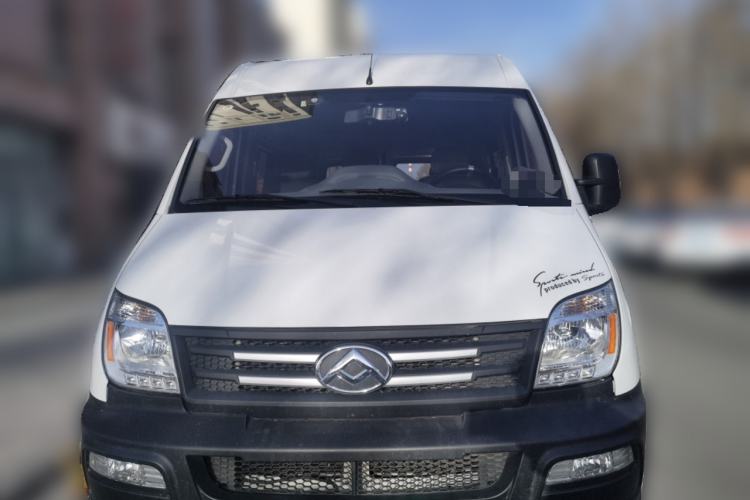 Used SAIC MAXUS Xintu V80 2019 2.5T Classic Edition 6-Speed Manual – Aoyuntong Short Wheelbase Mid-Height Design 5/6 Seats Front