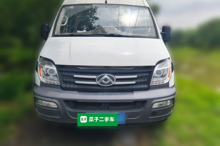 Used SAIC MAXUS Xintu V80 2019 2.5T Classic Model 6-Speed Manual Aotong Long Wheelbase Mid-Height 7-Seater Front