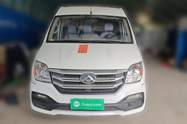 Used SAIC MAXUS Xintu V80 2019 2.5T Classic Model 6-Speed Manual Aotong Long Wheelbase Mid-Height 7-Seater Front