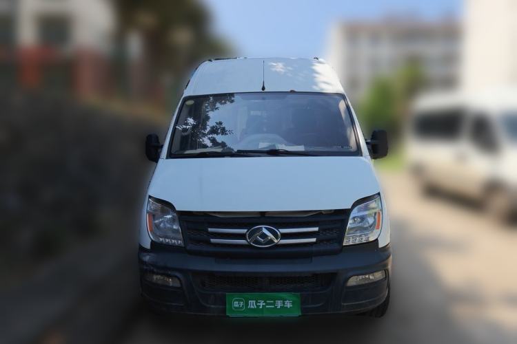 Used SAIC MAXUS Xintu V80 2019 2.5T Classic Model 6-Speed Manual – Aotong Long Wheelbase High-Roof 7-Seater Front