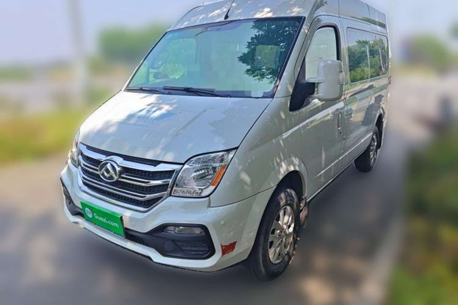Used SAIC MAXUS Xintu V80  Front Left 45 Deg
