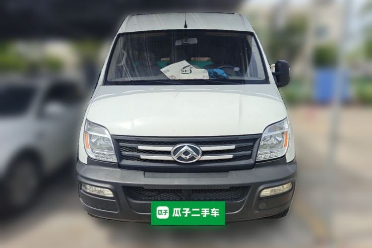 Used SAIC MAXUS Xintu V80 2019 2.5T Classic 6-Speed Manual Van Short Wheelbase Mid-Roof Design 2/3 Seats Front