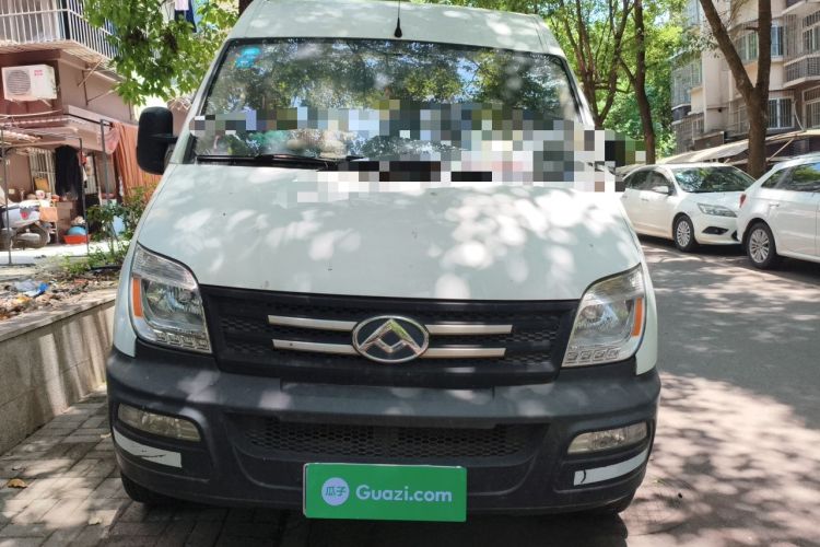 Used SAIC MAXUS Xintu V80 2019 2.5T Classic Model 6-Speed Manual – Aoyuntong Short Wheelbase Ultra-Low Roof 5/6 Seats Front
