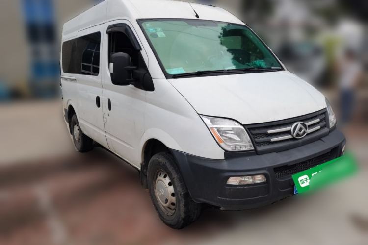 Used SAIC MAXUS Xintu V80 2019 2.5T Classic Edition 6-Speed Manual – Aoyuntong Short Wheelbase Mid-Height Design 5/6 Seats Front Right 45 Deg