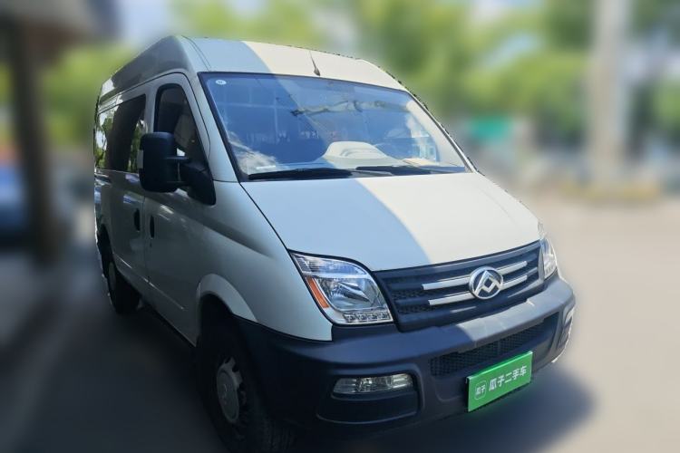 Used SAIC MAXUS Xintu V80 2019 2.5T Classic Edition 6-Speed Manual – Aoyuntong Short Wheelbase Mid-Height Design 5/6 Seats Front Right 45 Deg