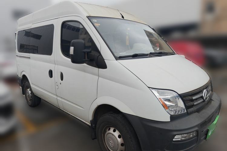 Used SAIC MAXUS Xintu V80 2019 2.5T Classic Edition 6-Speed Manual – Aoyuntong Short Wheelbase Mid-Height Design 5/6 Seats Front Right 45 Deg