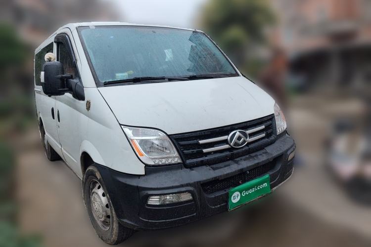 Used SAIC MAXUS Xintu V80 2019 2.5T Classic Model 6-Speed Manual – Aoyuntong Modified Version Short Wheelbase Ultra-Low Roof 5/6 Seats Front Right 45 Deg