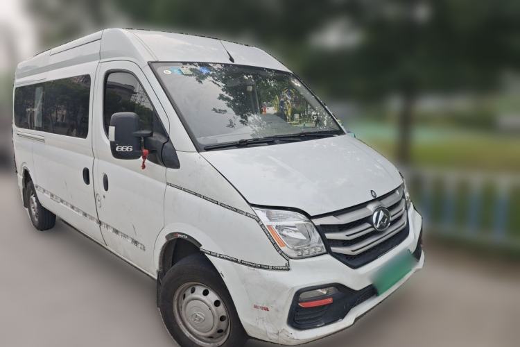 Used SAIC MAXUS Xintu V80 2019 2.0T Plus 6-speed Manual – Aotong Long Wheelbase Mid-Height 7-Seater Front Right 45 Deg