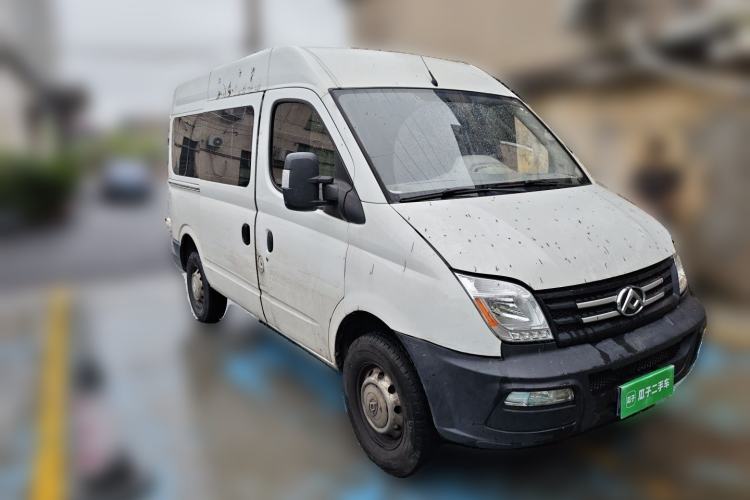 Used SAIC MAXUS Xintu V80 2019 2.5T Classic Edition 6-Speed Manual – Aoyuntong Short Wheelbase Mid-Height Design 5/6 Seats Front Right 45 Deg