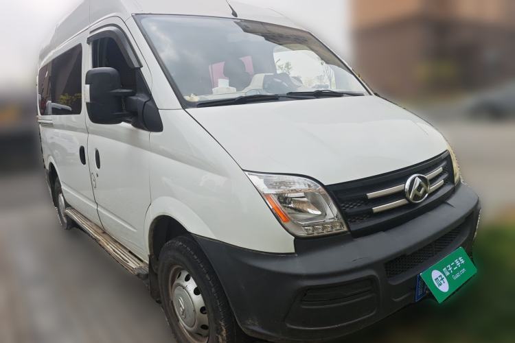 Used SAIC MAXUS Xintu V80 2019 2.5T Classic Edition 6-Speed Manual – Aoyuntong Modified Version Short Wheelbase Mid-Height Roof 5/6 Seats Front Right 45 Deg