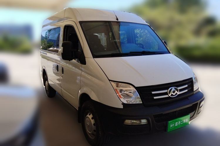 Used SAIC MAXUS Xintu V80 2019 2.5T Classic AMT Van Short Wheelbase Mid-Roof 6-Seater Front Right 45 Deg