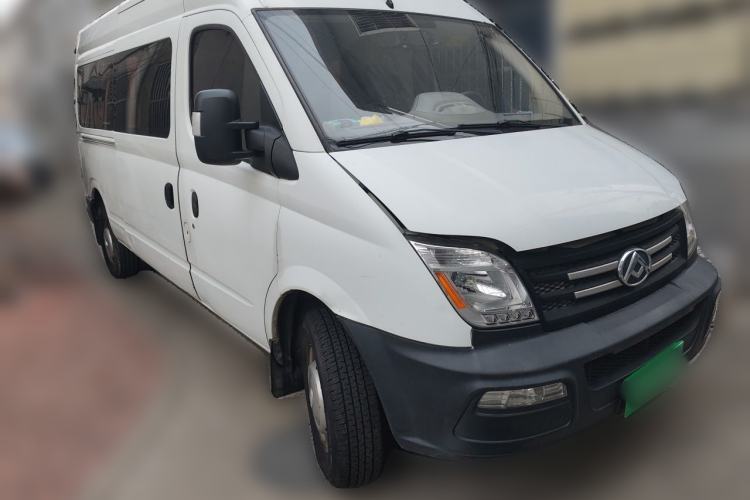 Used SAIC MAXUS Xintu V80 2019 2.5T Classic Model 6-Speed Manual Aotong Long Wheelbase Mid-Height 7-Seater Front Right 45 Deg
