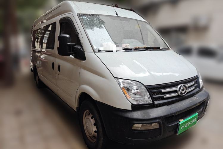 Used SAIC MAXUS Xintu V80 2019 2.5T Classic Model 6-Speed Manual Aotong Long Wheelbase Mid-Height 7-Seater Front Right 45 Deg