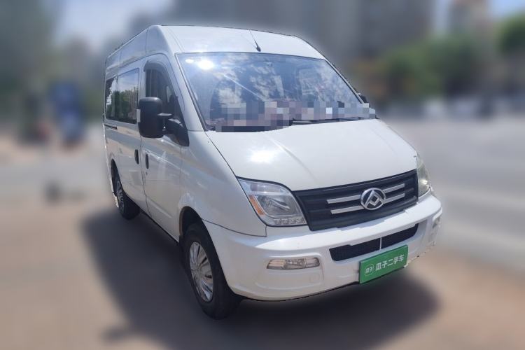 Used SAIC MAXUS Xintu V80 2019 2.5T Classic 6-Speed Manual Van Short Wheelbase Mid-Roof 6-Seater Front Right 45 Deg