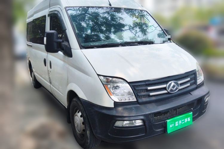 Used SAIC MAXUS Xintu V80 2019 2.5T Classic Model AMT Commercial Van Long Wheelbase Mid-Roof 9-Seater Front Right 45 Deg