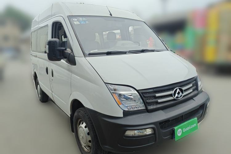 Used SAIC MAXUS Xintu V80 2019 2.5T Classic Edition 6-Speed Manual – Aoyuntong Short Wheelbase Mid-Height Design 5/6 Seats Front Right 45 Deg