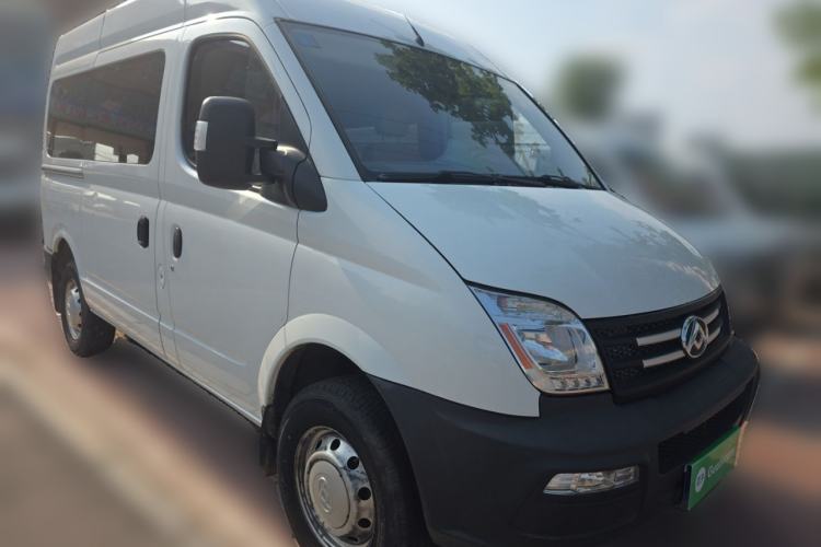 Used SAIC MAXUS Xintu V80 2019 2.5T Classic Edition 6-Speed Manual – Aoyuntong Modified Version Short Wheelbase Mid-Height Roof 5/6 Seats Front Right 45 Deg