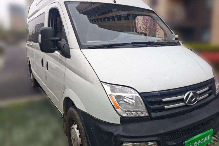 Used SAIC MAXUS Xintu V80 2019 2.5T Classic Model 6-Speed Manual – Aoyuntong Modified Version with Long Wheelbase High Roof and 7 Seating Capacity Front Right 45 Deg