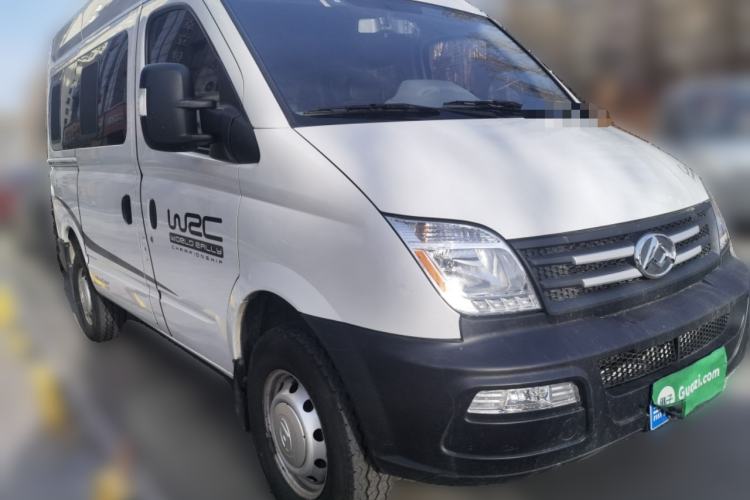 Used SAIC MAXUS Xintu V80 2019 2.5T Classic Edition 6-Speed Manual – Aoyuntong Short Wheelbase Mid-Height Design 5/6 Seats Front Right 45 Deg