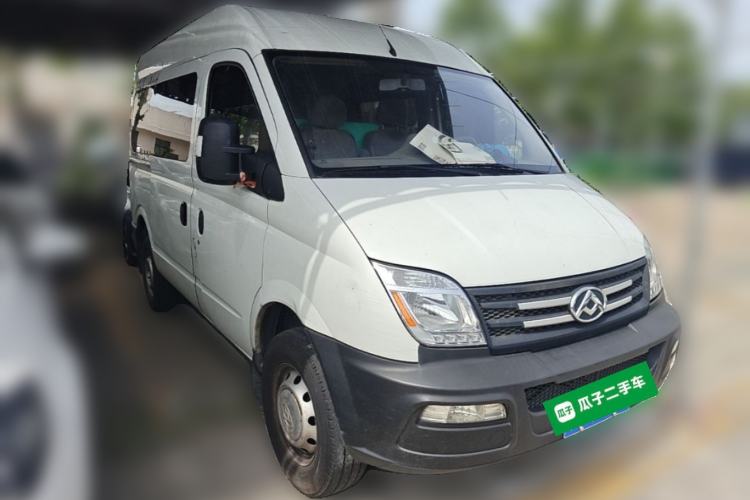 Used SAIC MAXUS Xintu V80 2019 2.5T Classic 6-Speed Manual Van Short Wheelbase Mid-Roof Design 2/3 Seats Front Right 45 Deg