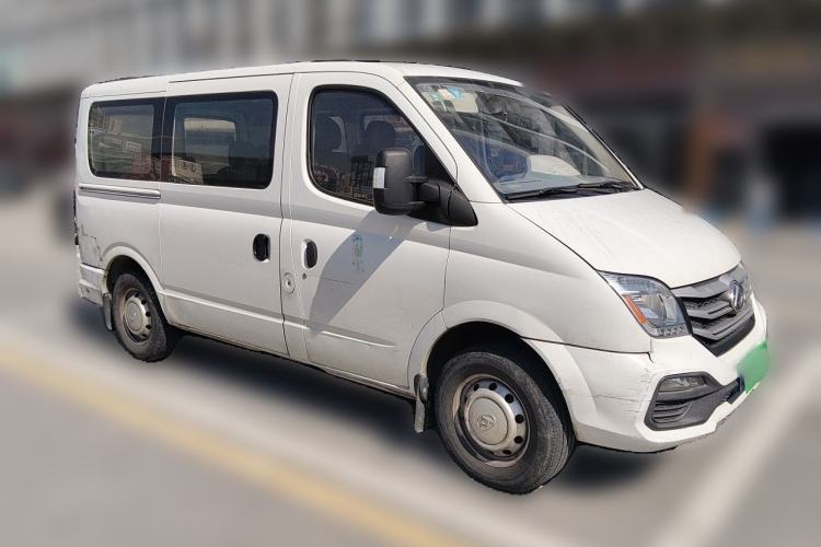 Used SAIC MAXUS Xintu V80 2019 2.5T Classic Model 6-Speed Manual – Aoyuntong Short Wheelbase Ultra-Low Roof 5/6 Seats Front Right 45 Deg