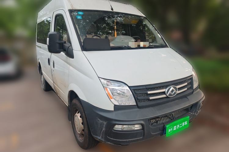Used SAIC MAXUS Xintu V80 2019 2.5T Classic Edition 6-Speed Manual – Aoyuntong Modified Version Short Wheelbase Mid-Height Roof 5/6 Seats Front Right 45 Deg
