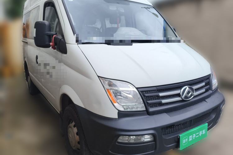 Used SAIC MAXUS Xintu V80 2019 2.5T Classic Edition 6-Speed Manual – Aoyuntong Modified Version Short Wheelbase Mid-Height Roof 5/6 Seats Front Right 45 Deg