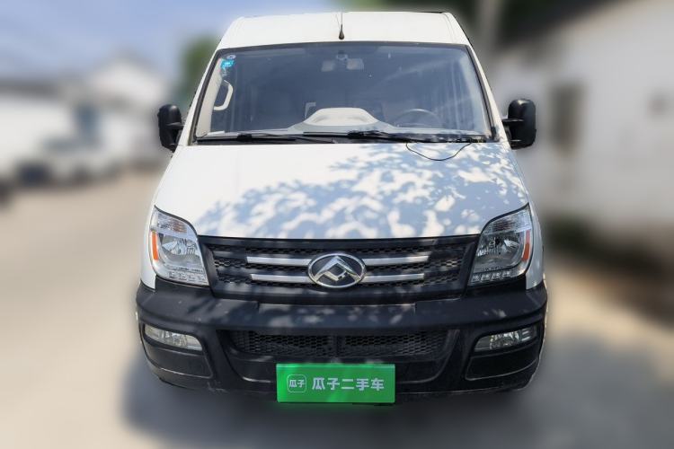 Used SAIC MAXUS Xintu V80 2019 2.5T Classic Version 6-Speed Manual – Aoyuntong Modified Long Wheelbase Mid-Height 7-Seater Front
