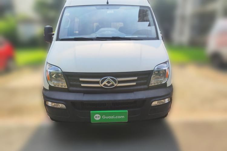 Used SAIC MAXUS Xintu V80 2019 2.5T Classic Model 6-Speed Manual Aotong Long Wheelbase Mid-Height 7-Seater Front
