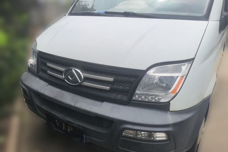Used SAIC MAXUS Xintu V80 2019 2.5T Classic AMT Aoyuntong Short Wheelbase Mid-Roof 5/6-Seater Front